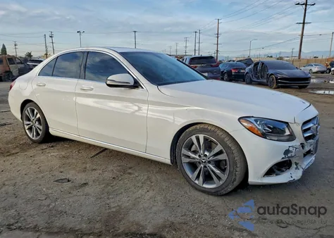 2018 Mercedes-Benz C 300 from USA, damaged, VIN 55SWF4JB3JU253363